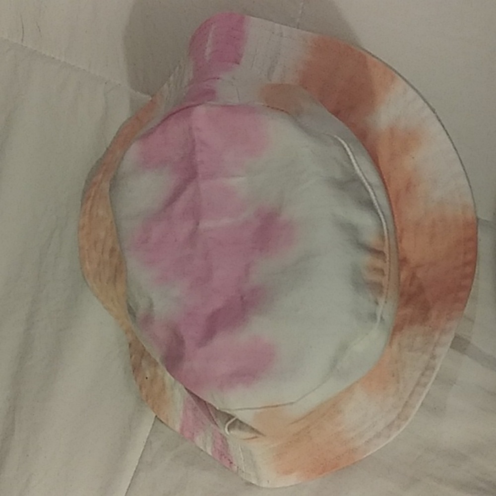 Worn once adidas tie dye bucket hat - Picture 2 of 2